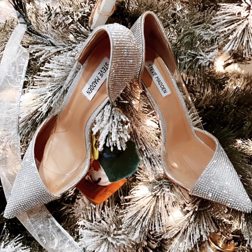 Steve Madden silver sparkly heels only worn once!